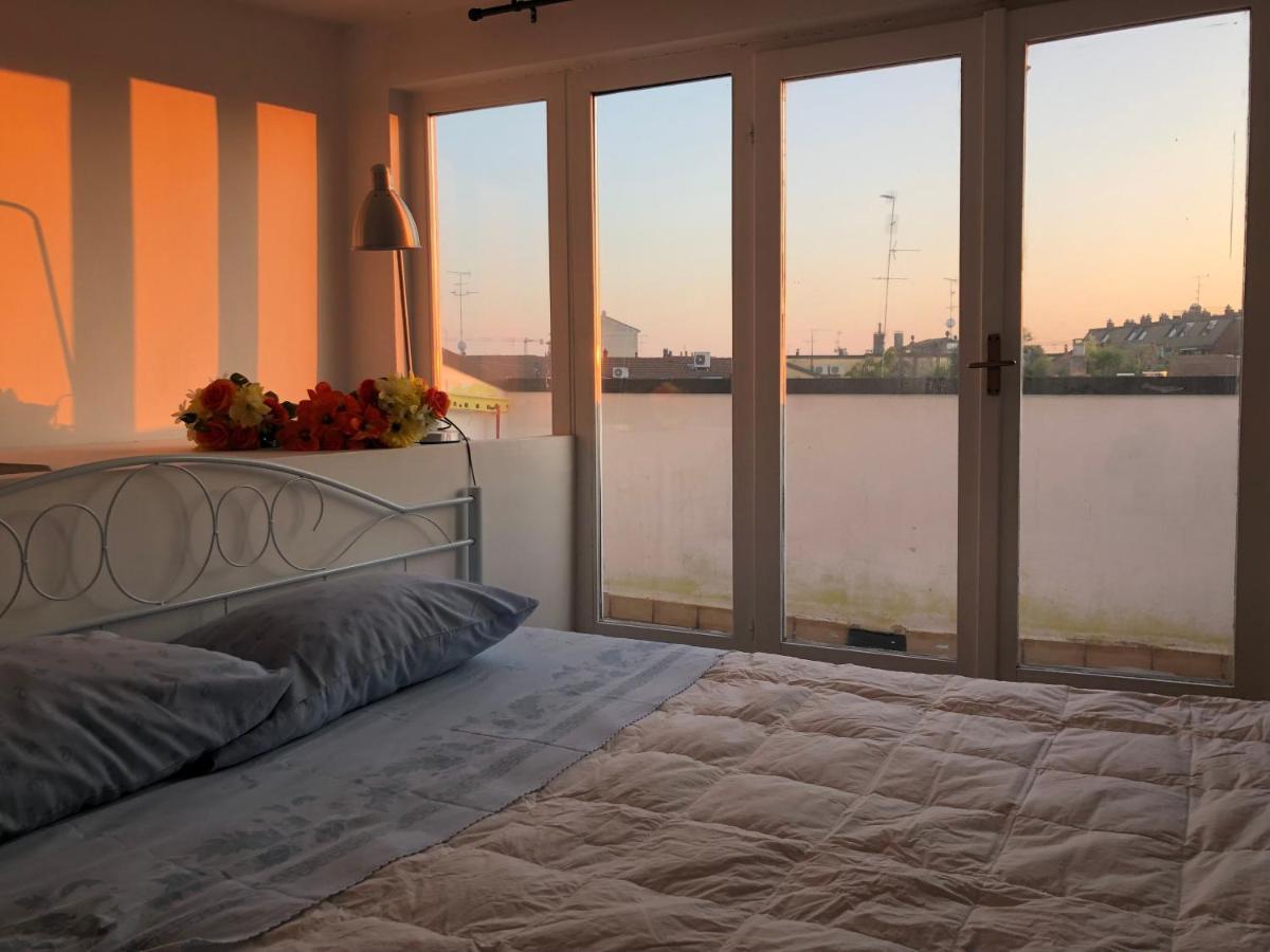 Charming 1-Bed Apartment In Milano Kültér fotó